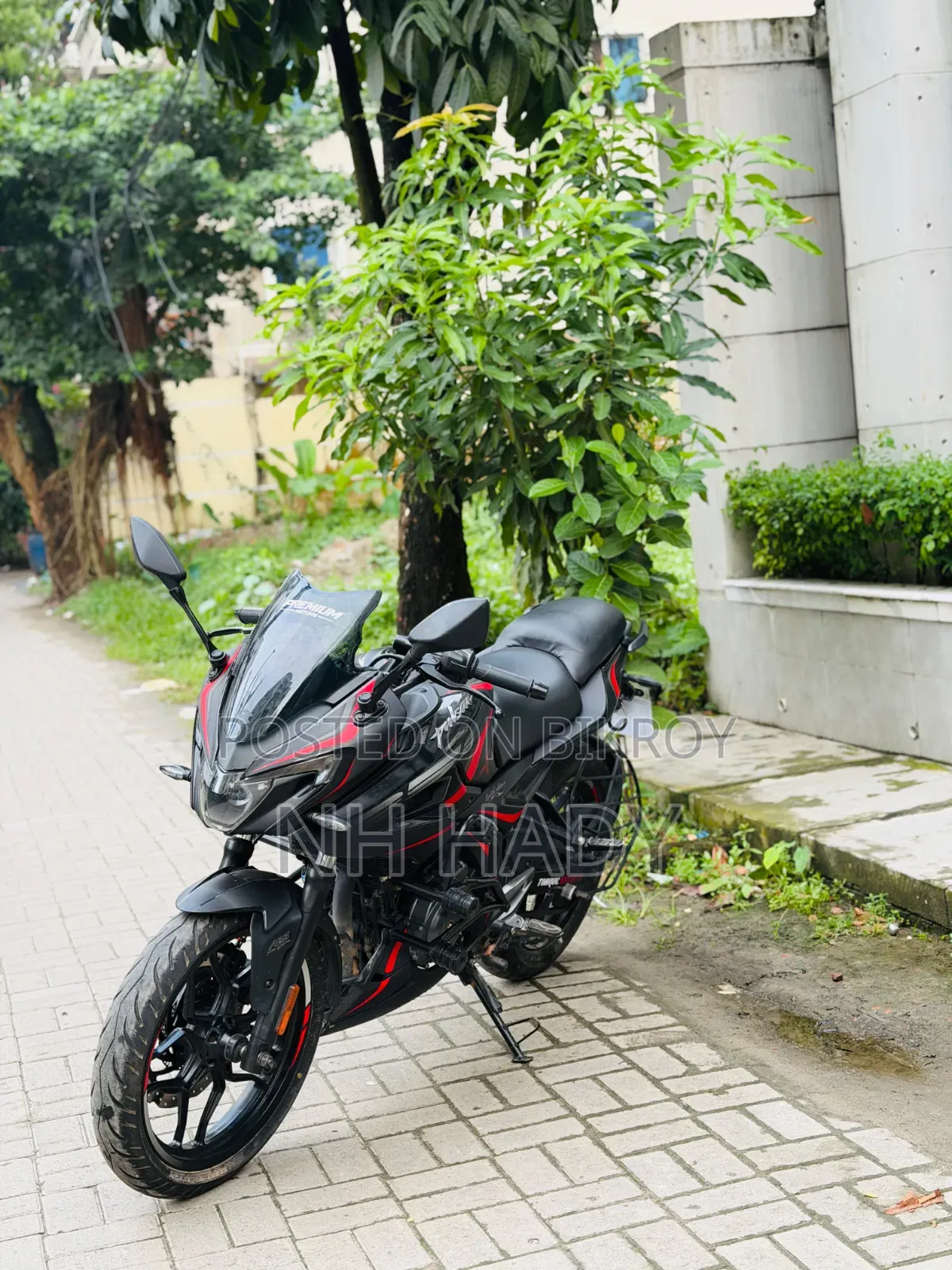 New Bajaj Pulsar F250 2025 Black