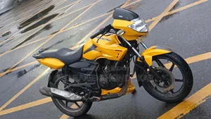 টিভিএস অ্যাপাচি আরটিআর ১৬০ টুভি ২০১২ হলুদ