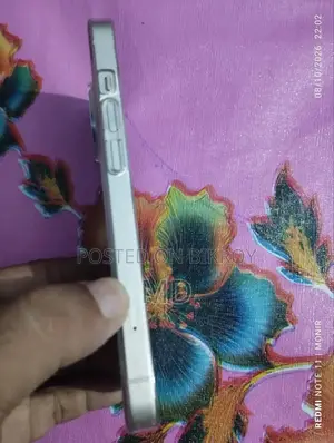 অ্যাপল আইফোন ১৩ ১২৮ জিবি হোয়াইট