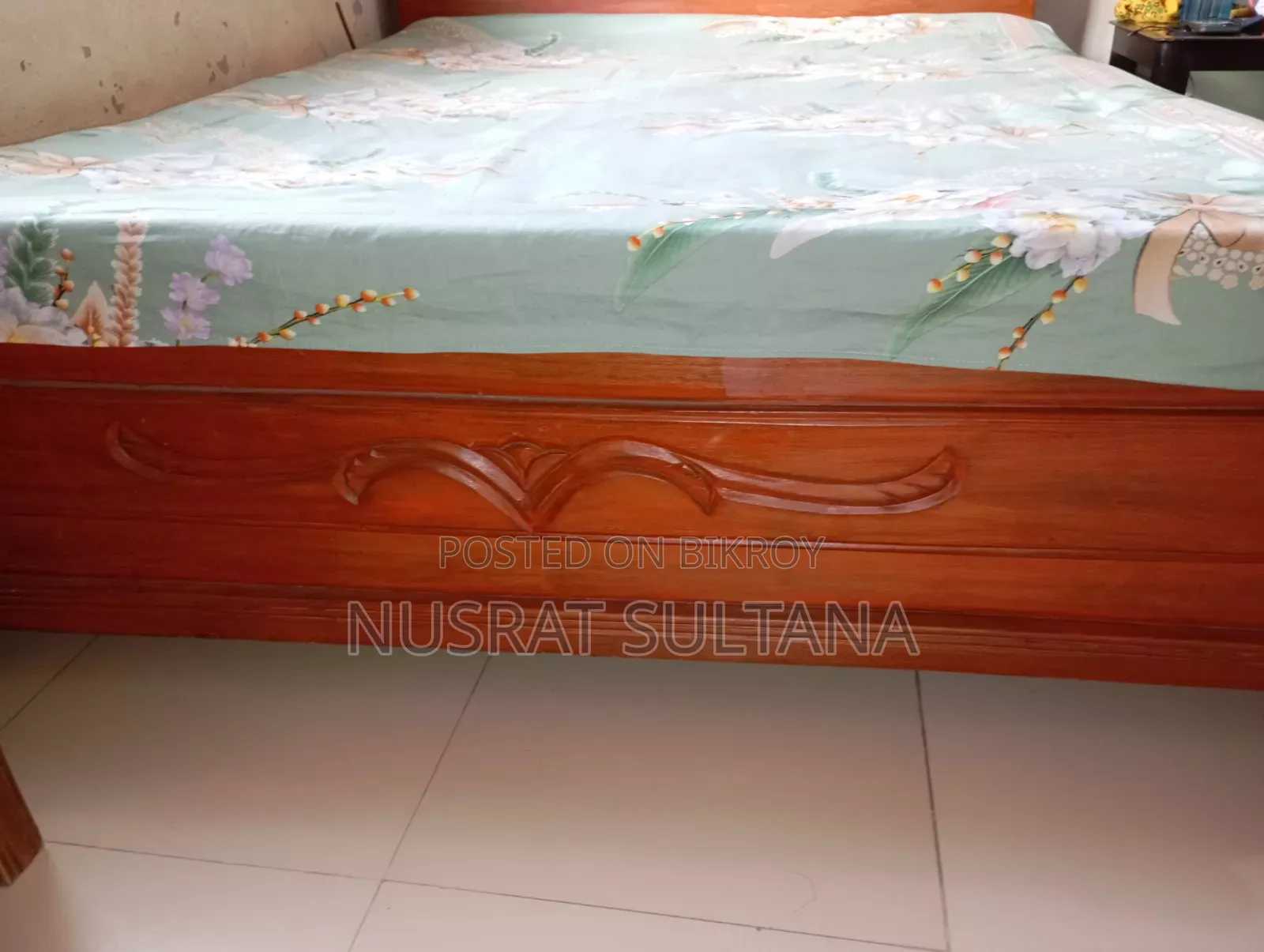 কুইন সাইজ বেড