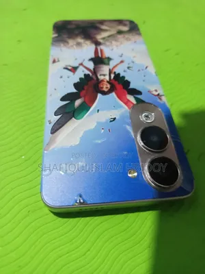 Vivo Y04 64 GB Gold