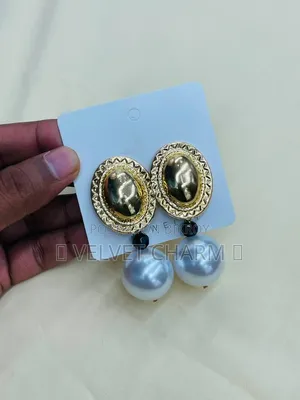 Viral Earring