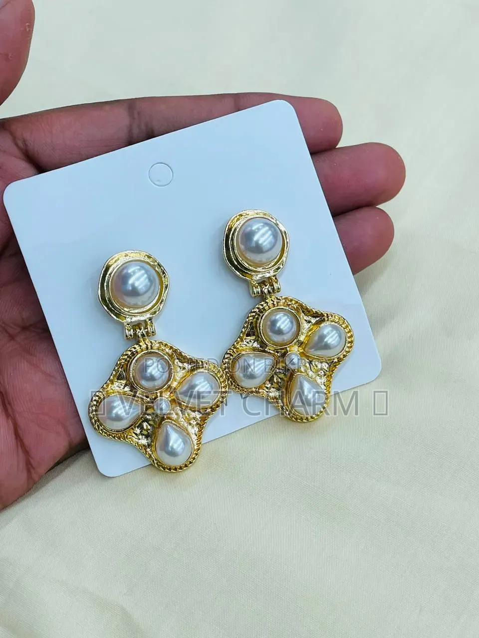 Viral Earring