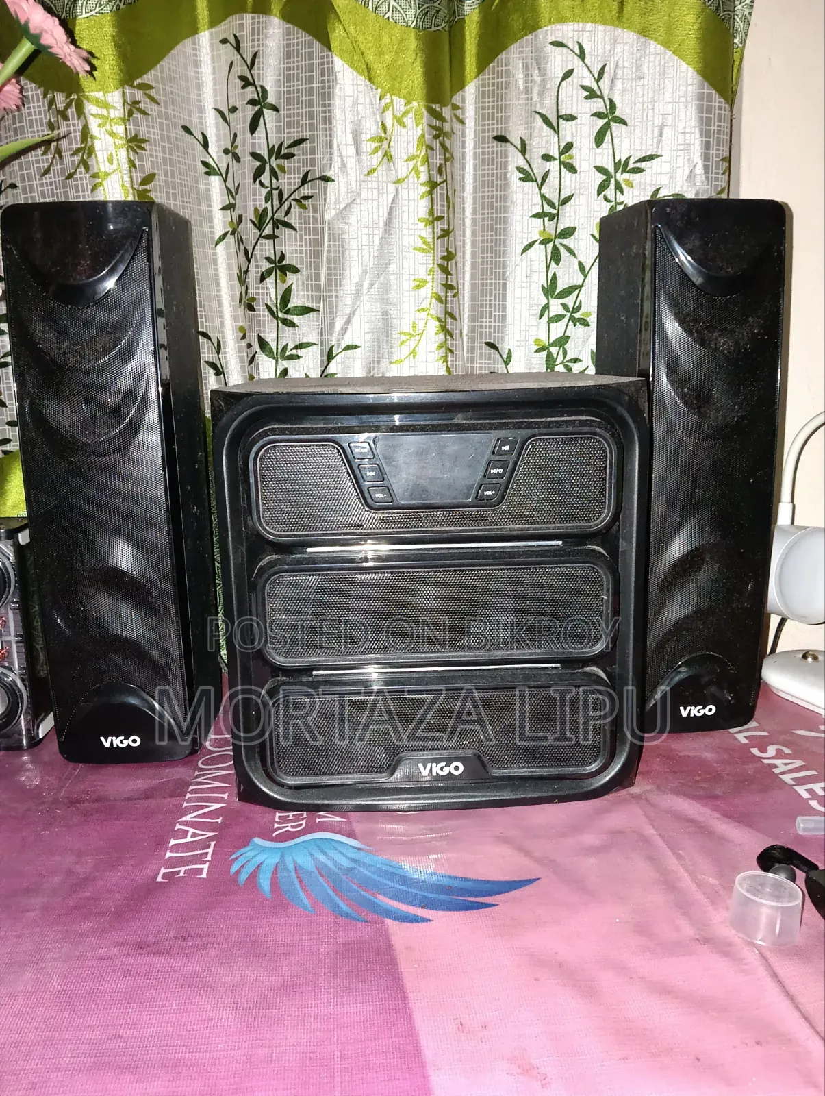 This slightly used RFL sound box will be sold