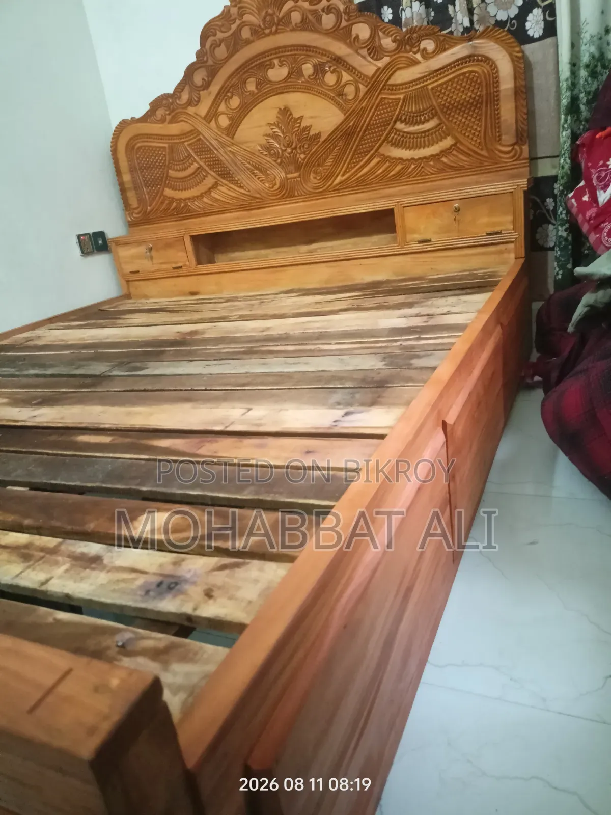 বক্স খাট সেল করা হবে মেহগনি কাঠের তৈরি