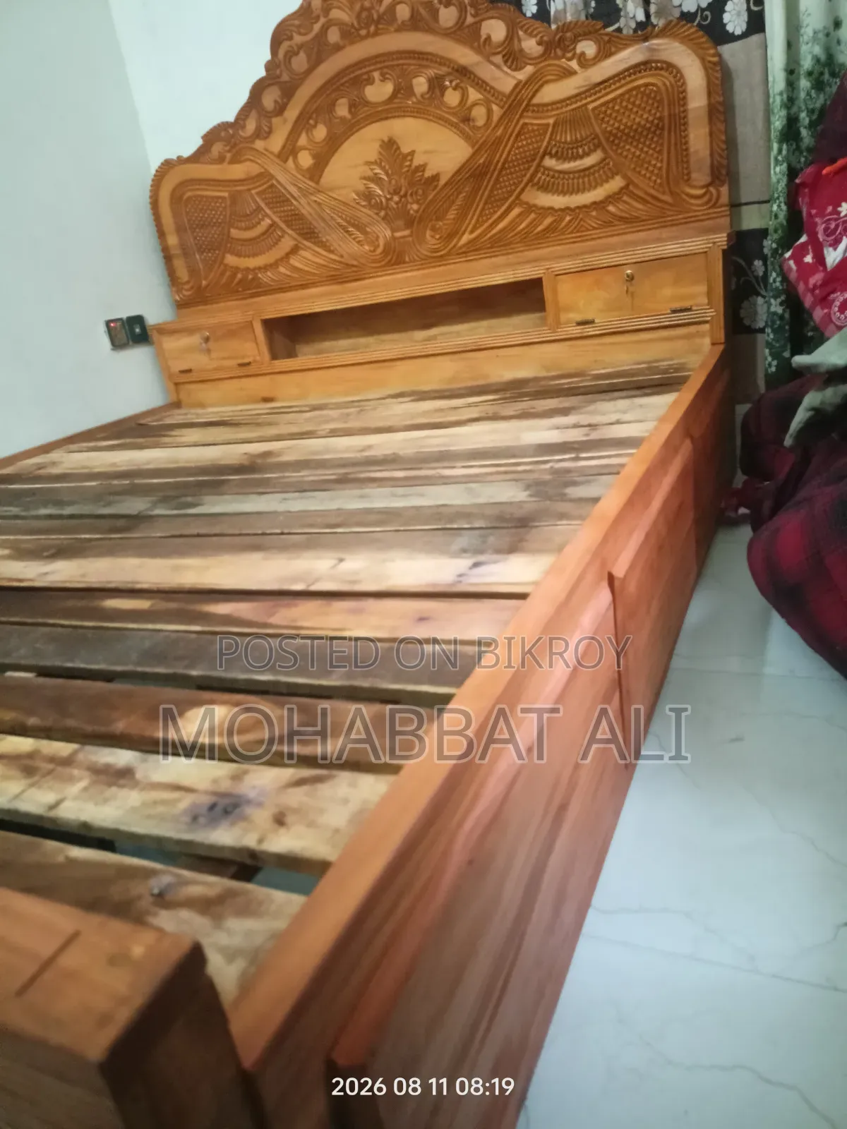 বক্স খাট সেল করা হবে মেহগনি কাঠের তৈরি