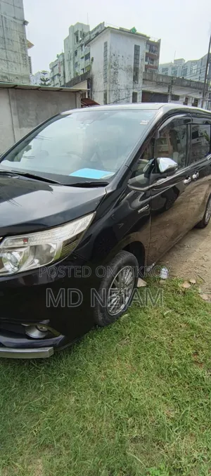Toyota Esquire 2017 Black