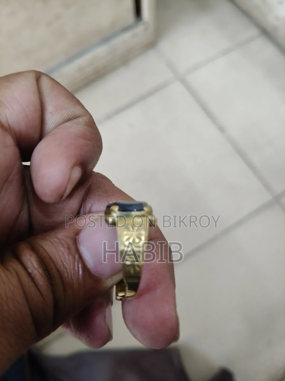 নীলা পাথরের রিং