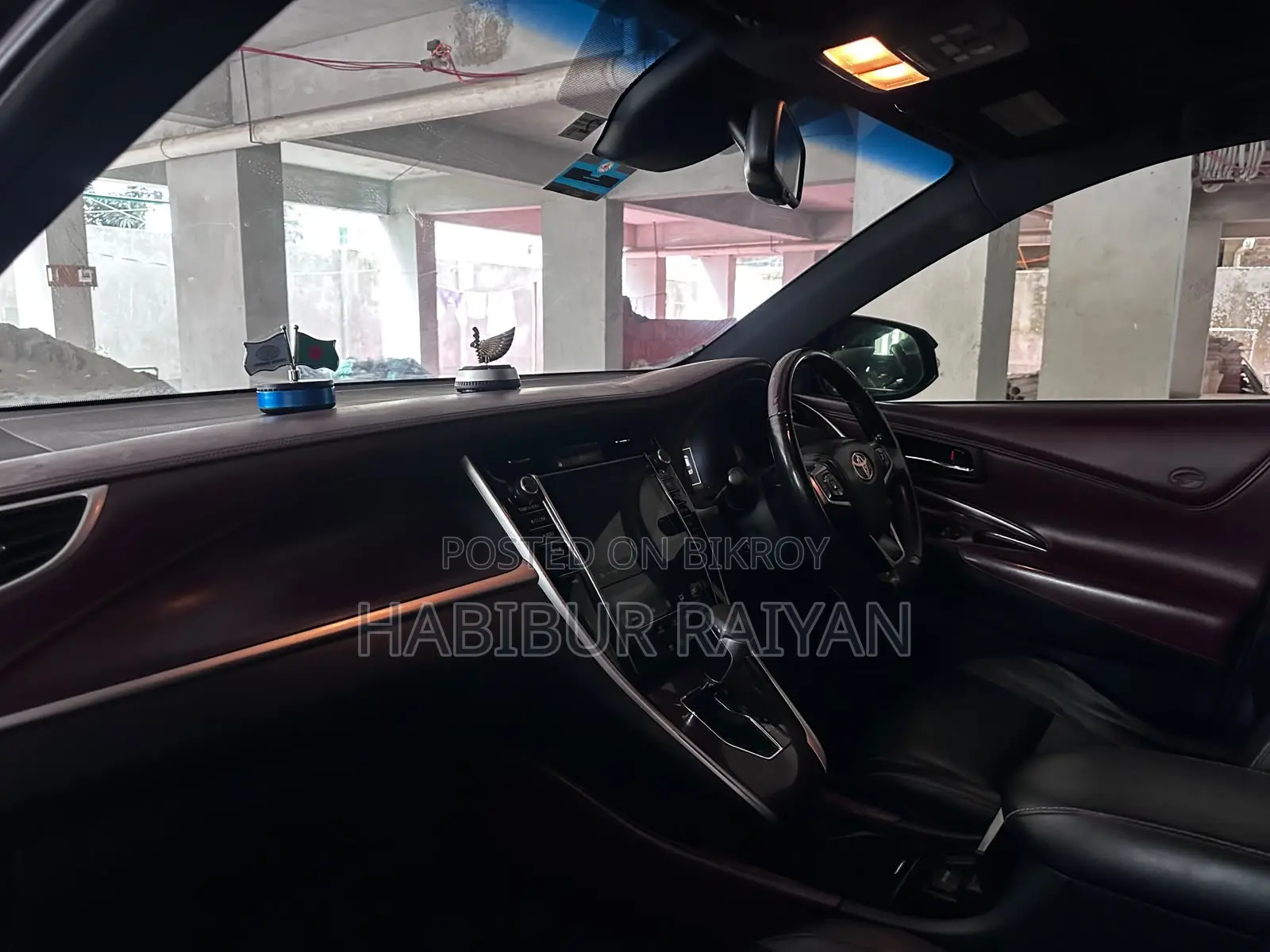 Toyota Harrier 2.5 Hybrid Four-Wheel Drive 2014 Black