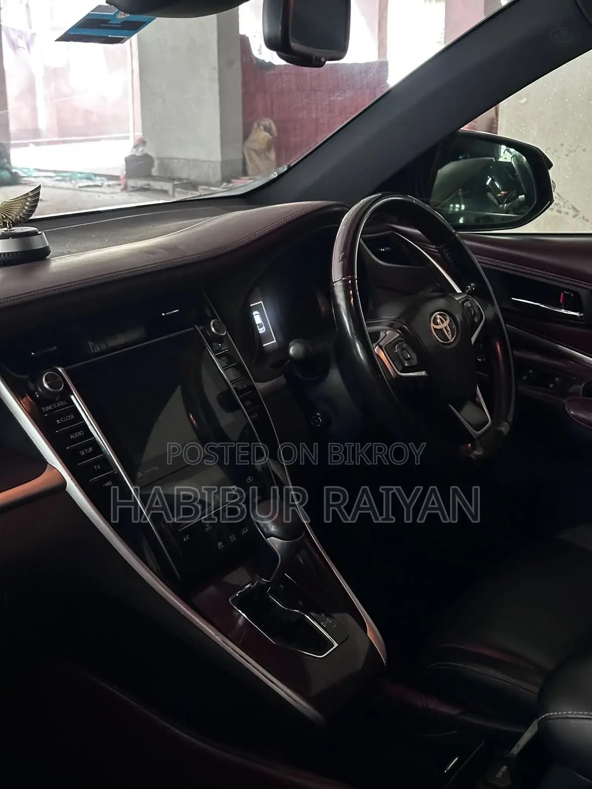 Toyota Harrier 2.5 Hybrid Four-Wheel Drive 2014 Black