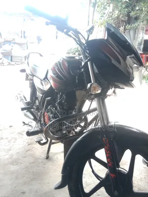 নতুন বাজাজ ডিসকভার ১০০ ২০১৬ কালো