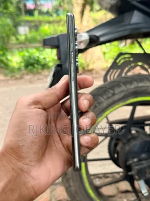 টেকনো ক্যামন ৪০ প্রো ফোরজি ২৫৬ জিবি ব্ল্যাক