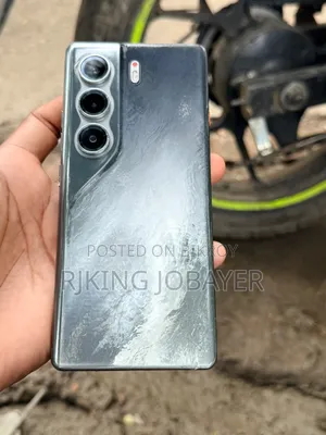টেকনো ক্যামন ৪০ প্রো ফোরজি ২৫৬ জিবি ব্ল্যাক