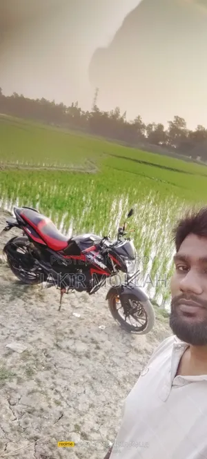 Hero Hunk 150R Dual Disc ABS 2021 Black