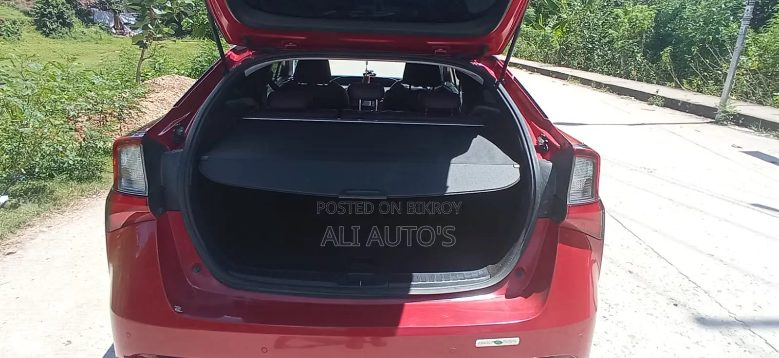 Toyota Prius 2020 Red