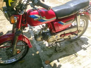 হন্ডা ১৯৯০ রেড
