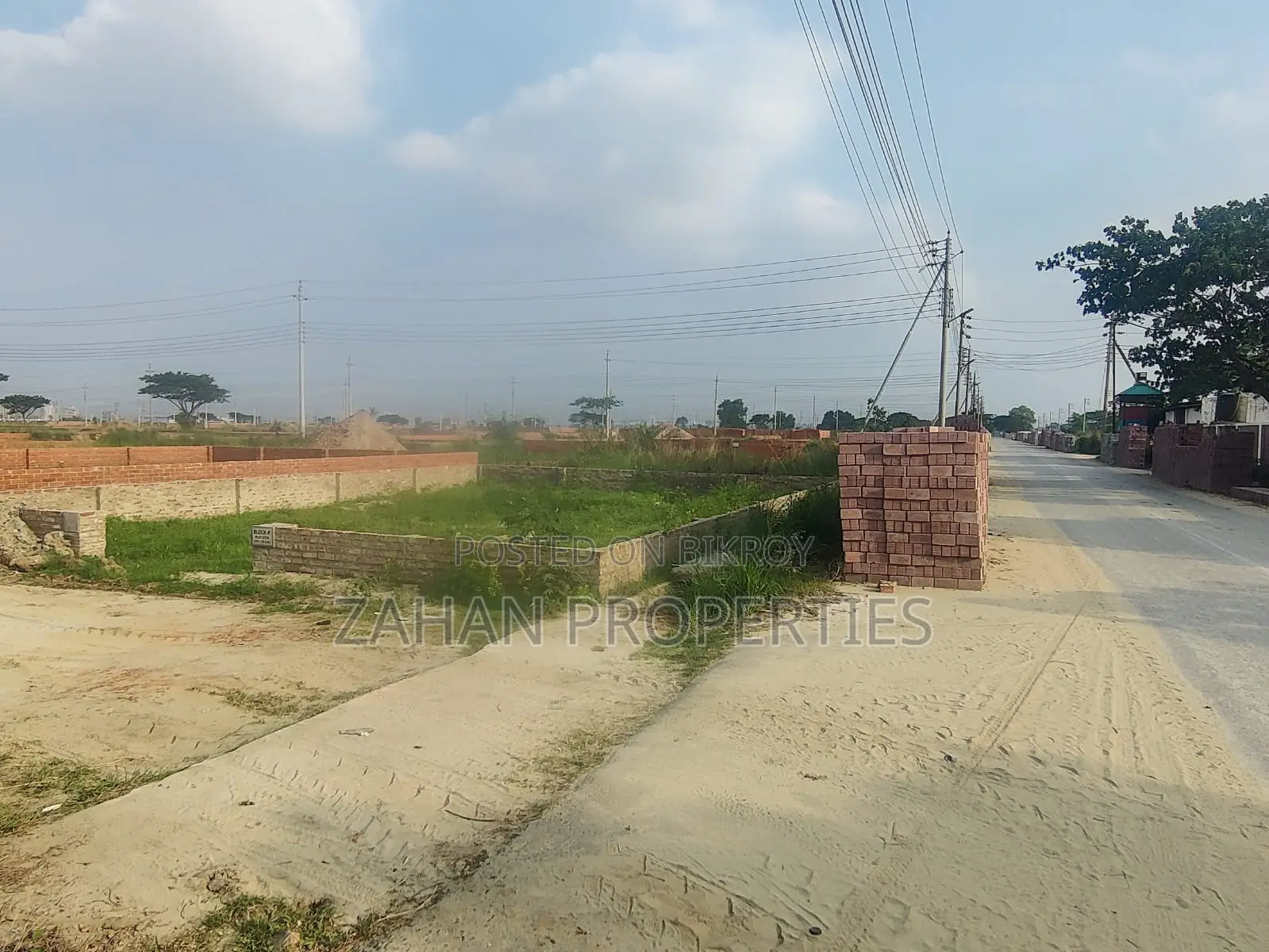 ৪০/২৫ ফুট রাস্তা সংলগ্ন কর্নার পি ব্লক ৬ কাঠা প্লট বিক্রি