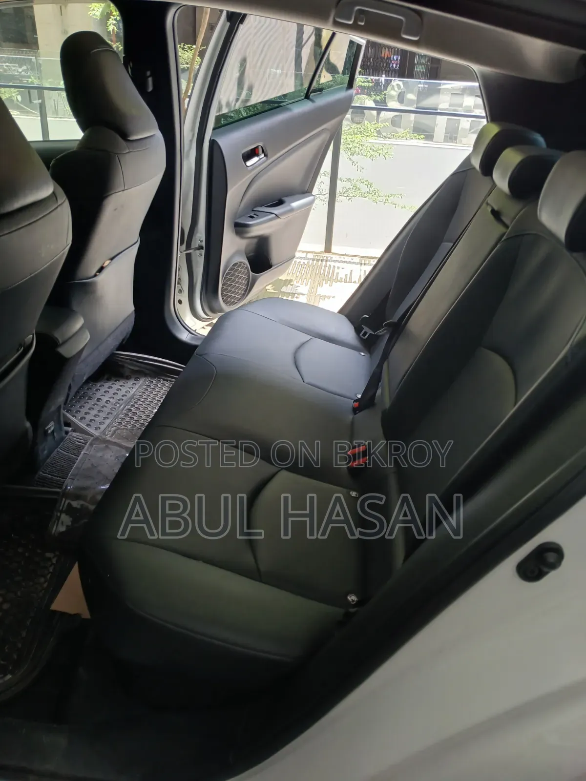 Toyota Prius 2019 White
