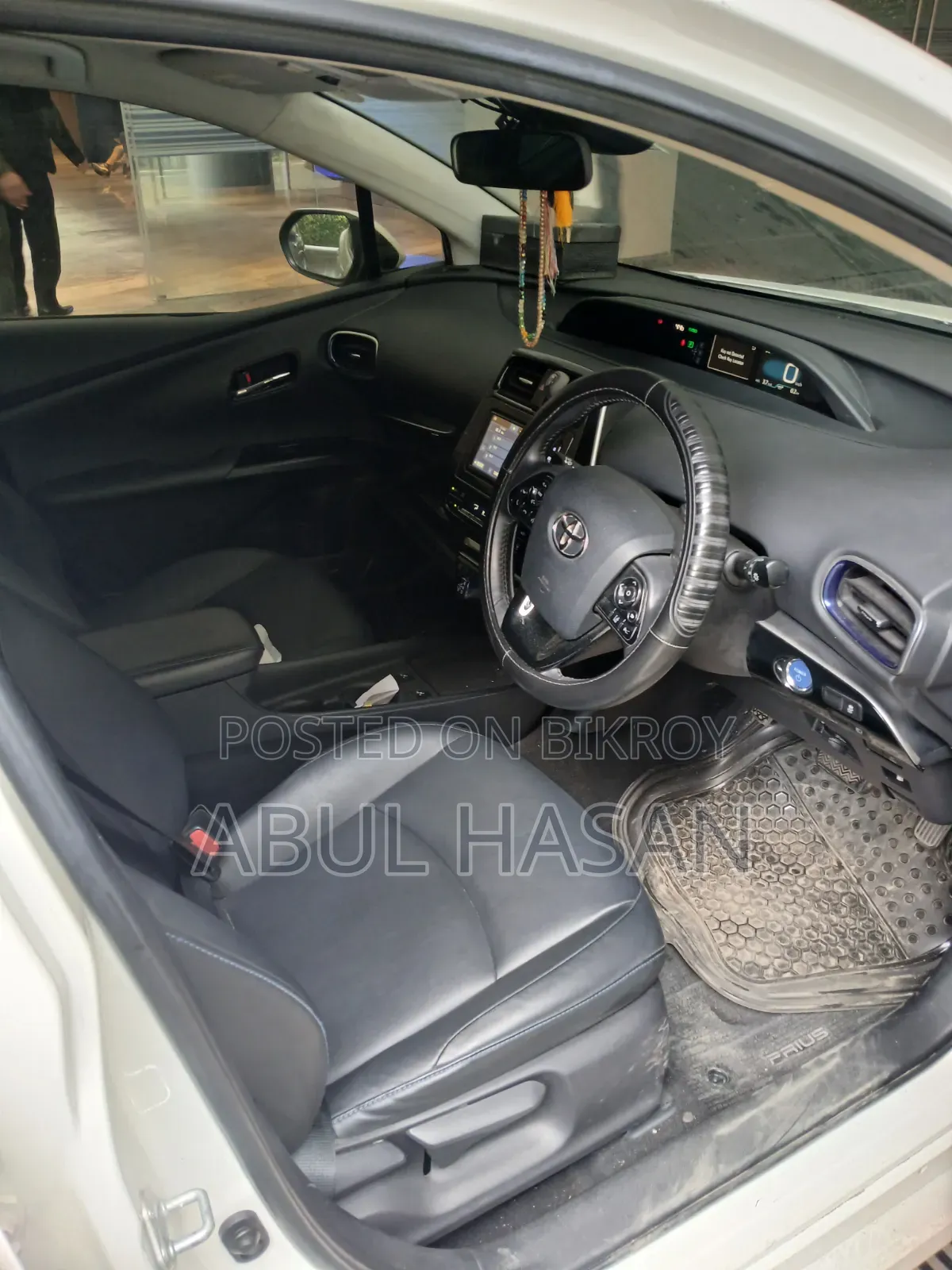 Toyota Prius 2019 White