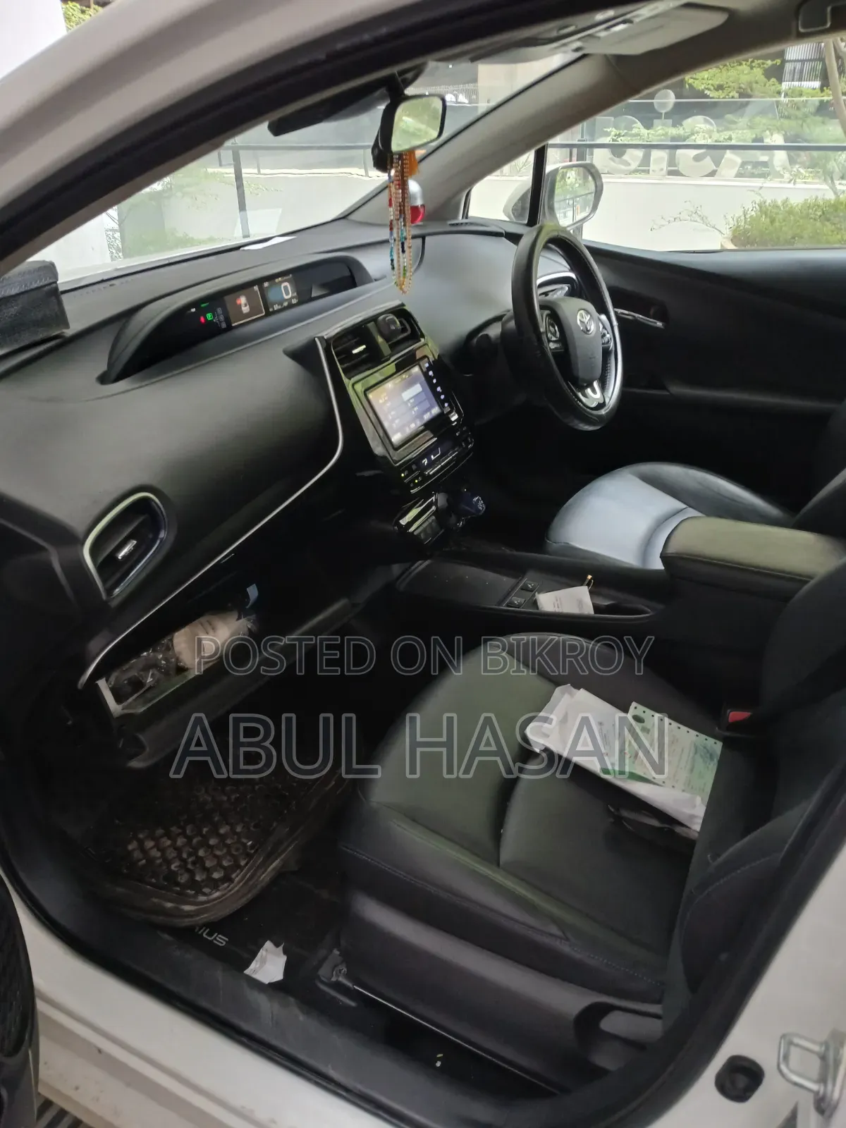 Toyota Prius 2019 White