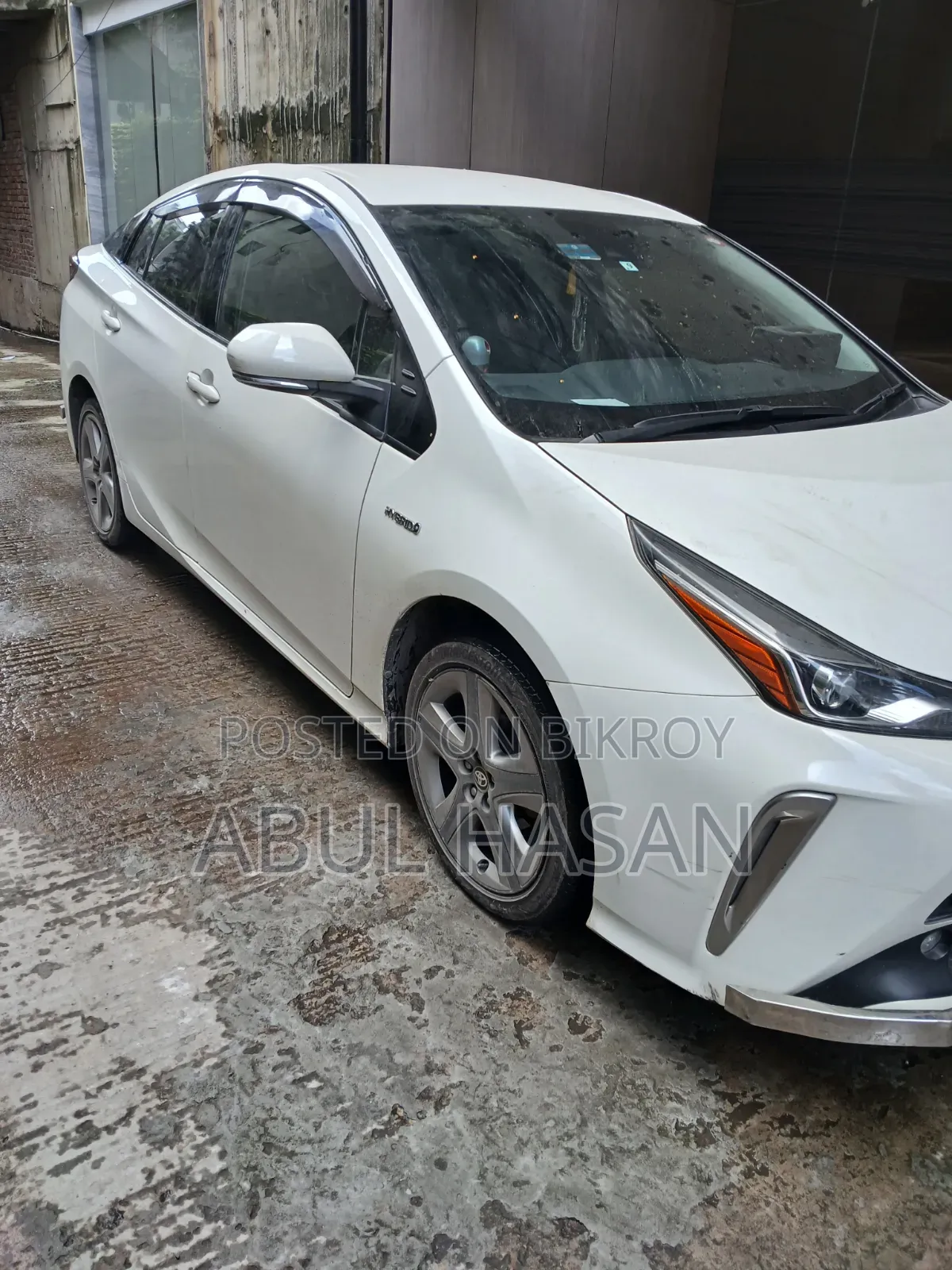 Toyota Prius 2019 White