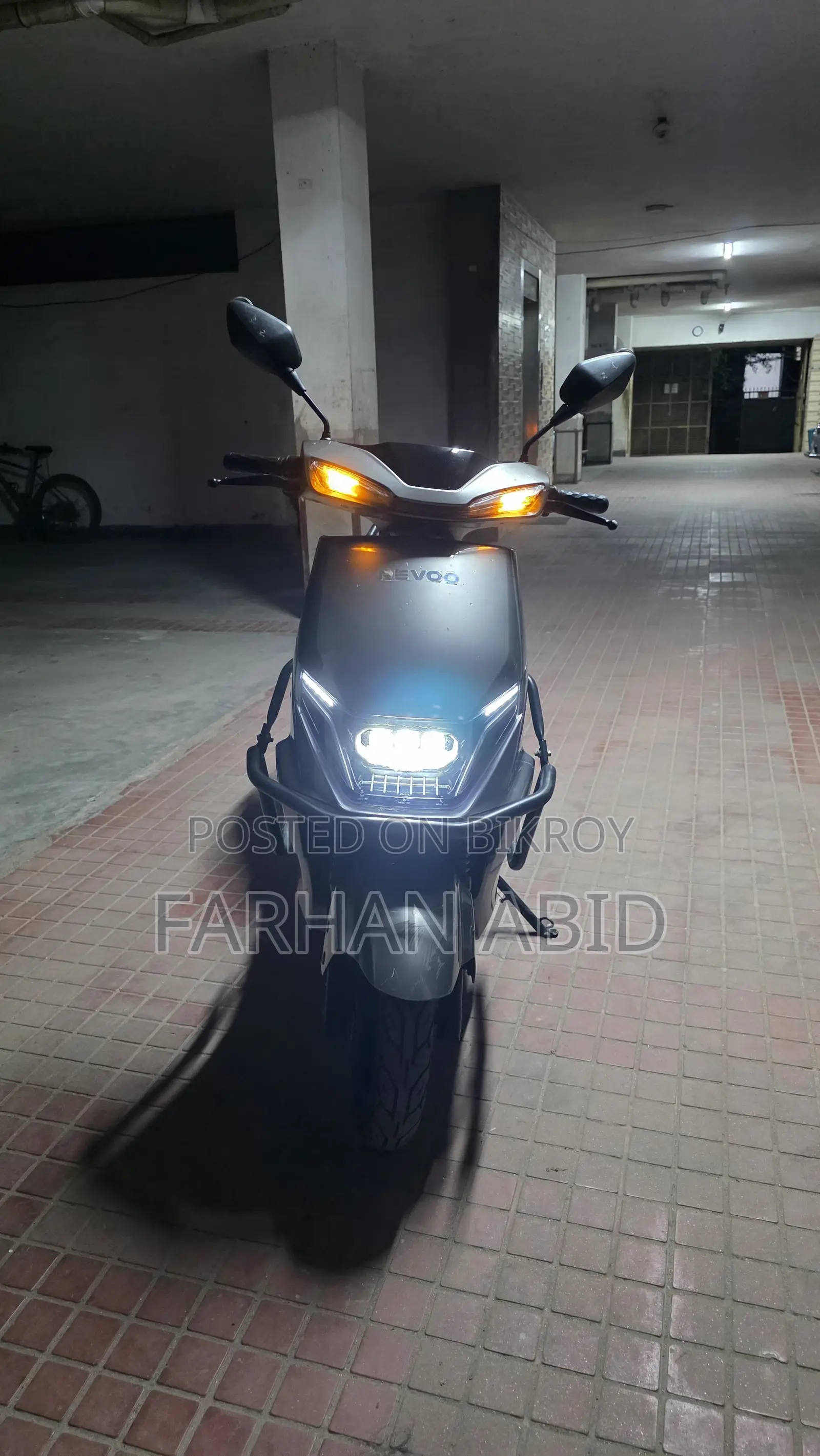 Revoo C32-Y 2025 গ্রে