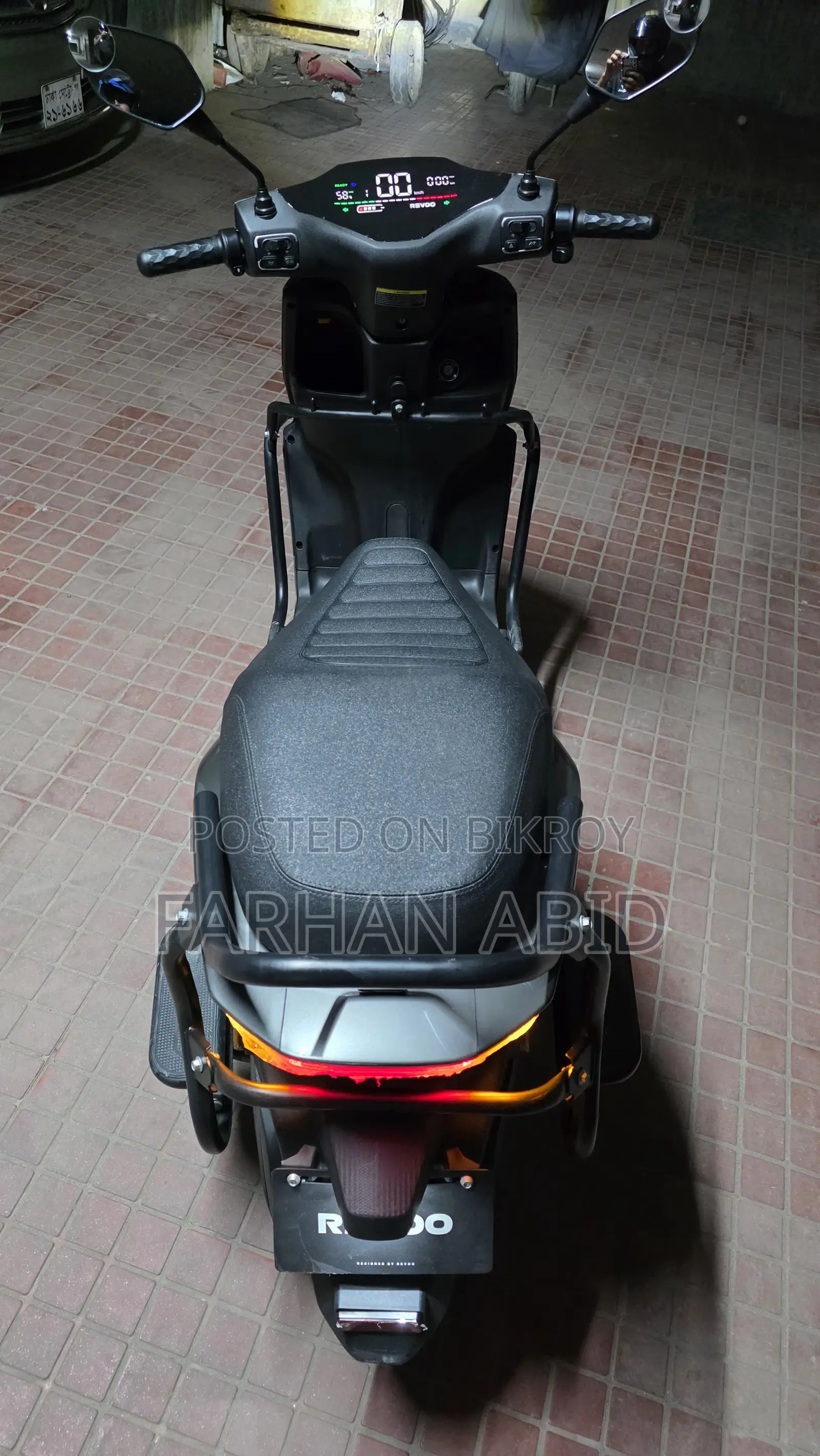 Revoo C32-Y 2025 গ্রে
