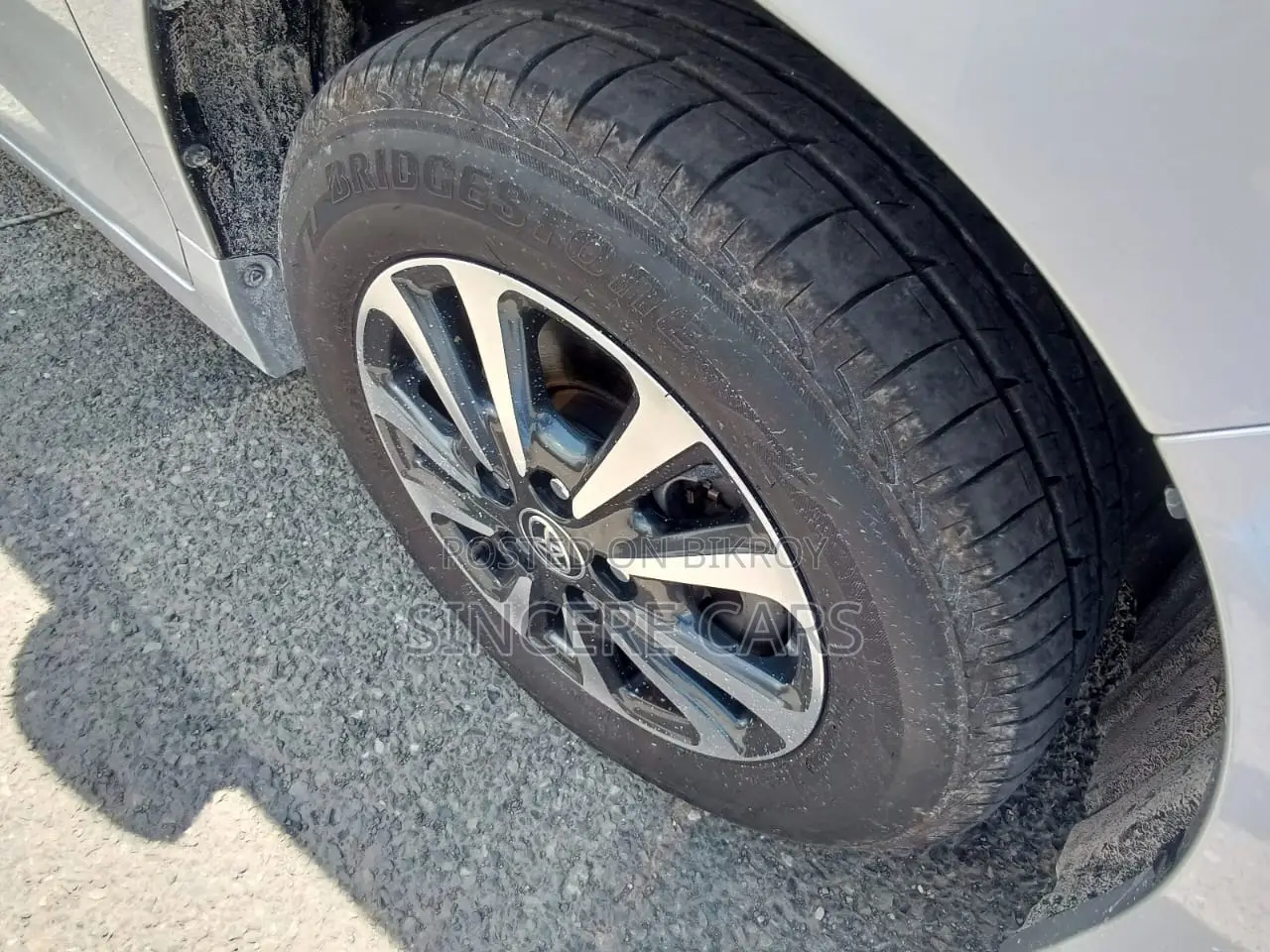 Toyota Esquire 2021 Silver