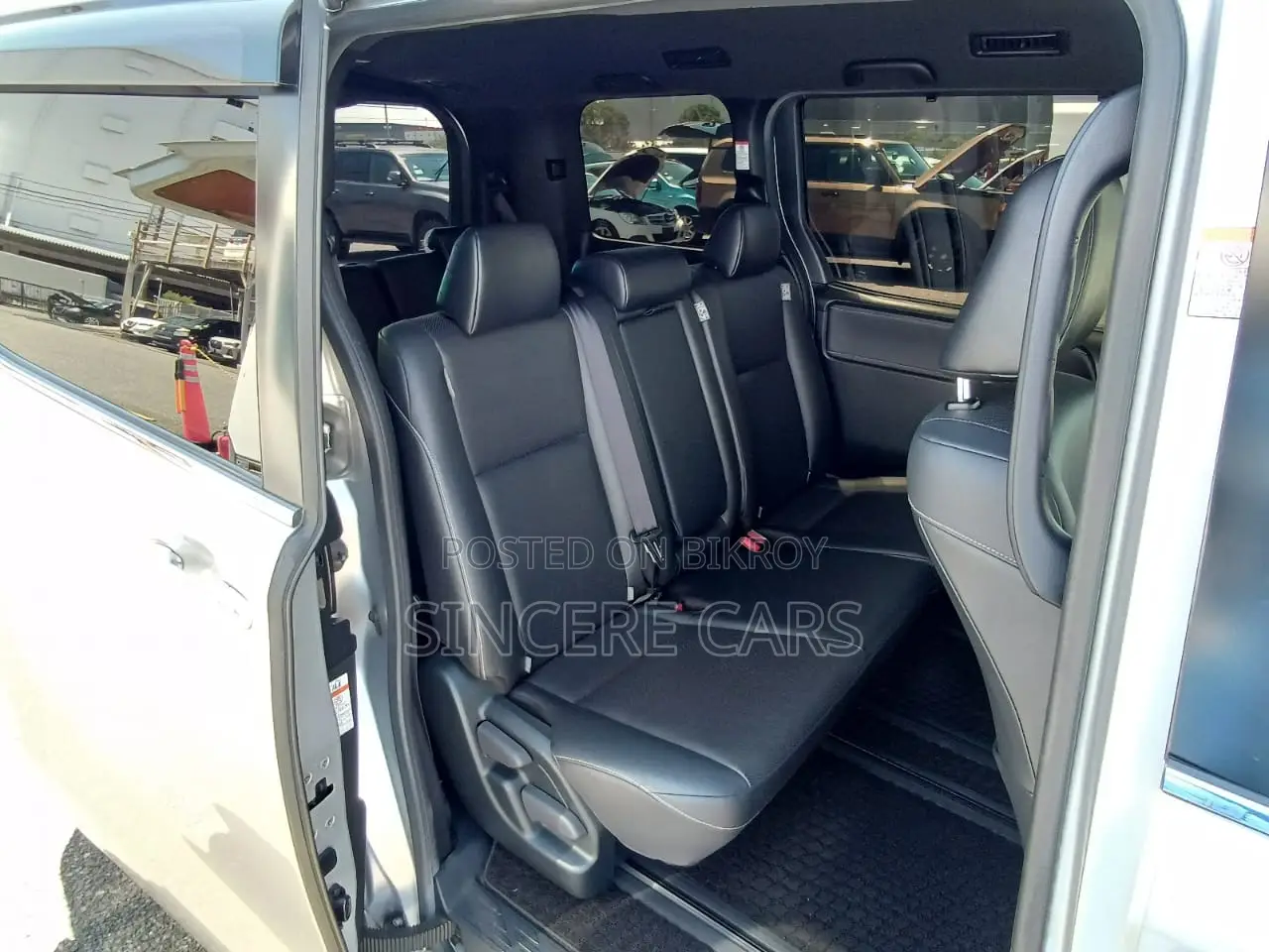 Toyota Esquire 2021 Silver