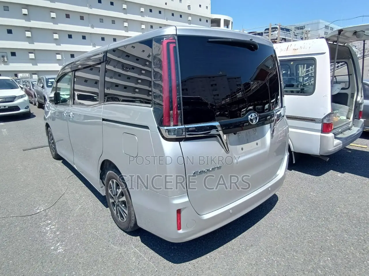 Toyota Esquire 2021 Silver