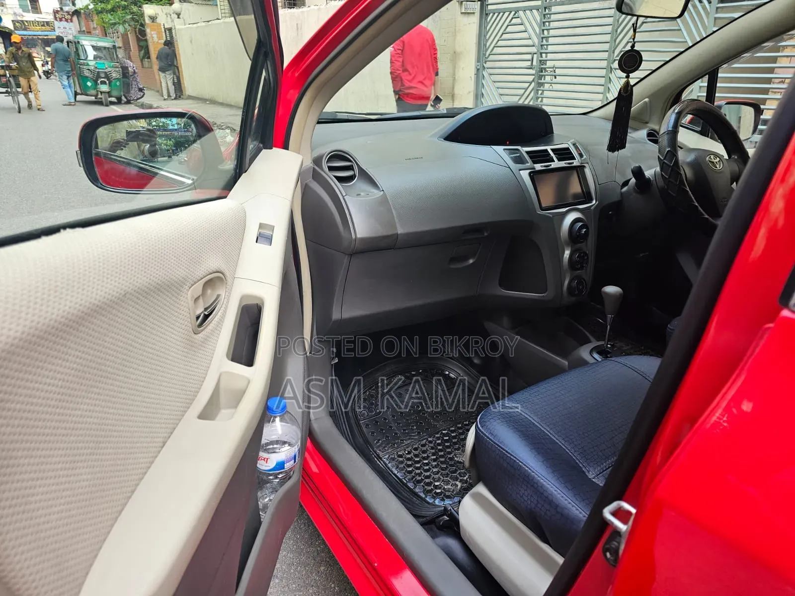 Toyota Vitz 2010 Red