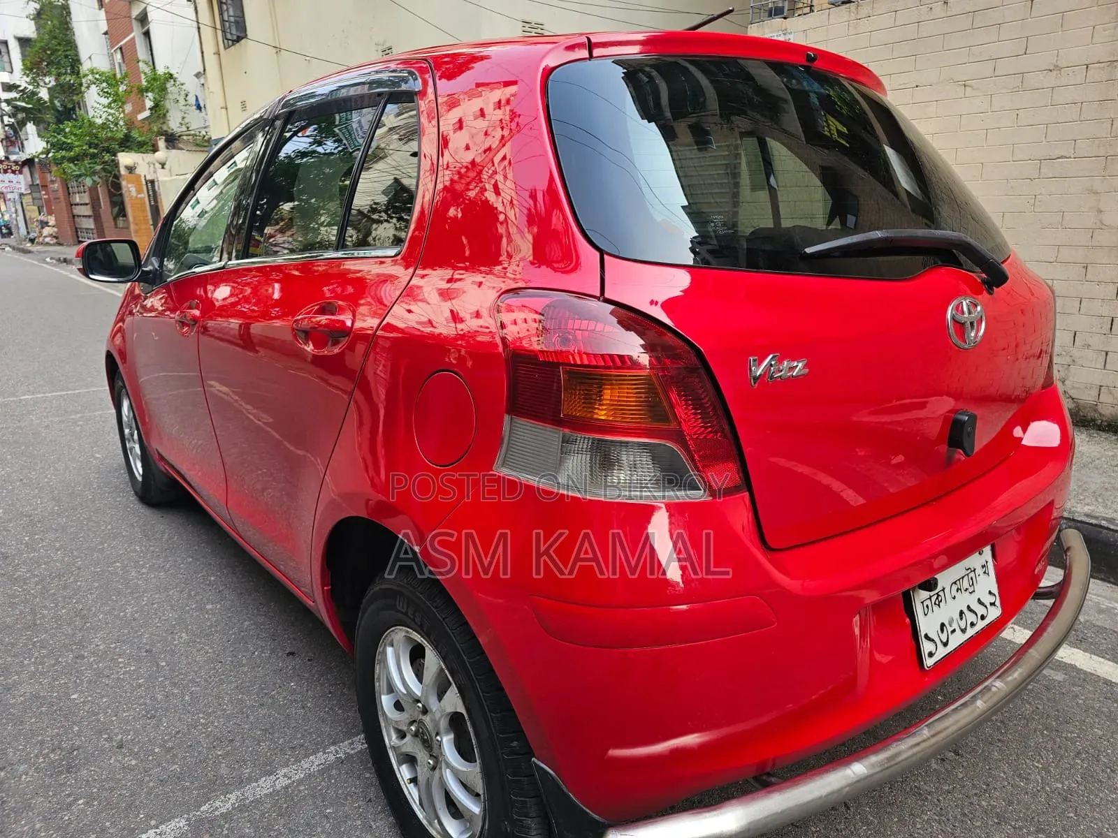 Toyota Vitz 2010 Red
