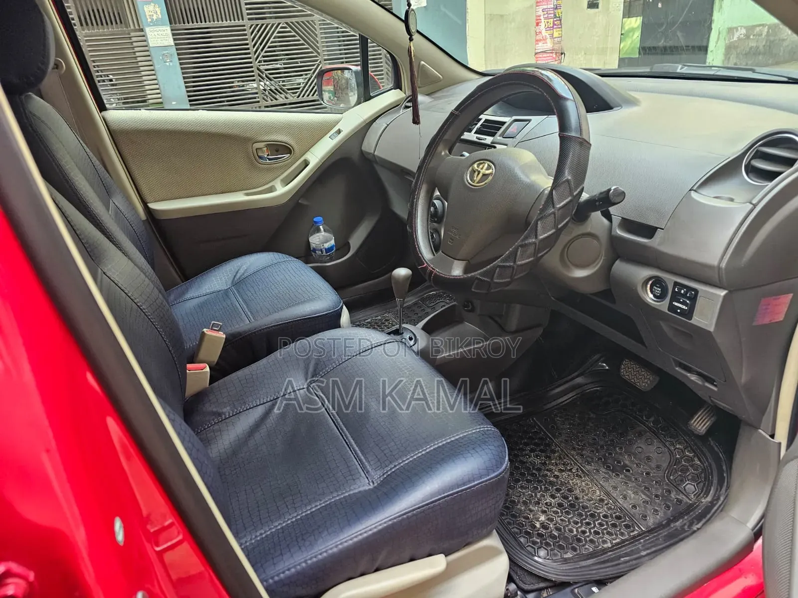 Toyota Vitz 2010 Red