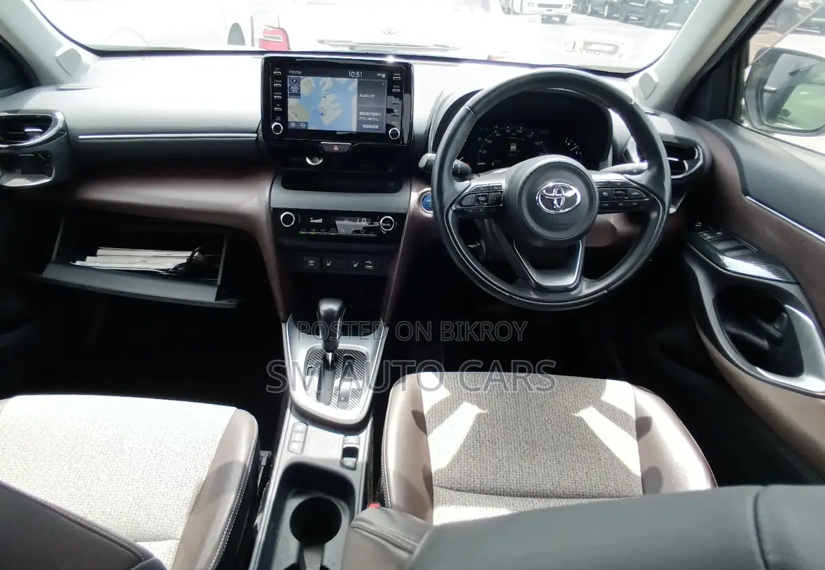 Toyota Yaris Cross 2021 Beige