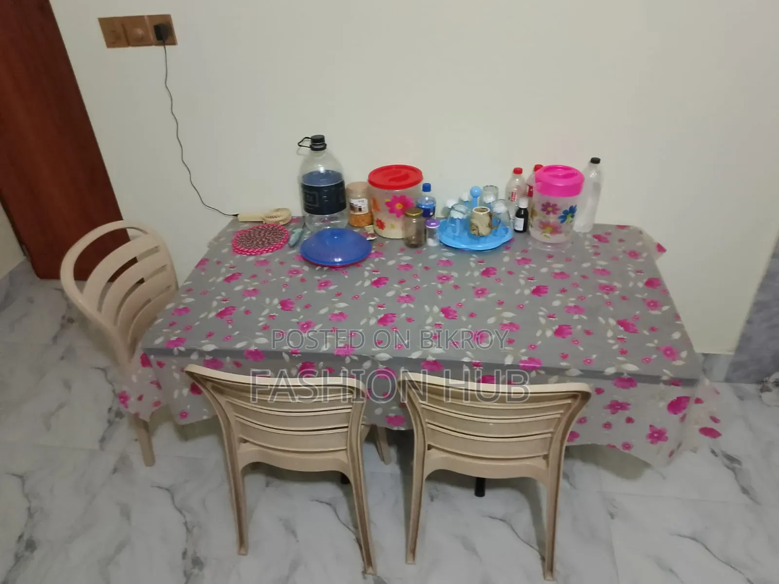 পারটেক্স ফোল্ডিং ডাইনিং টেবিল চেয়ারসহ