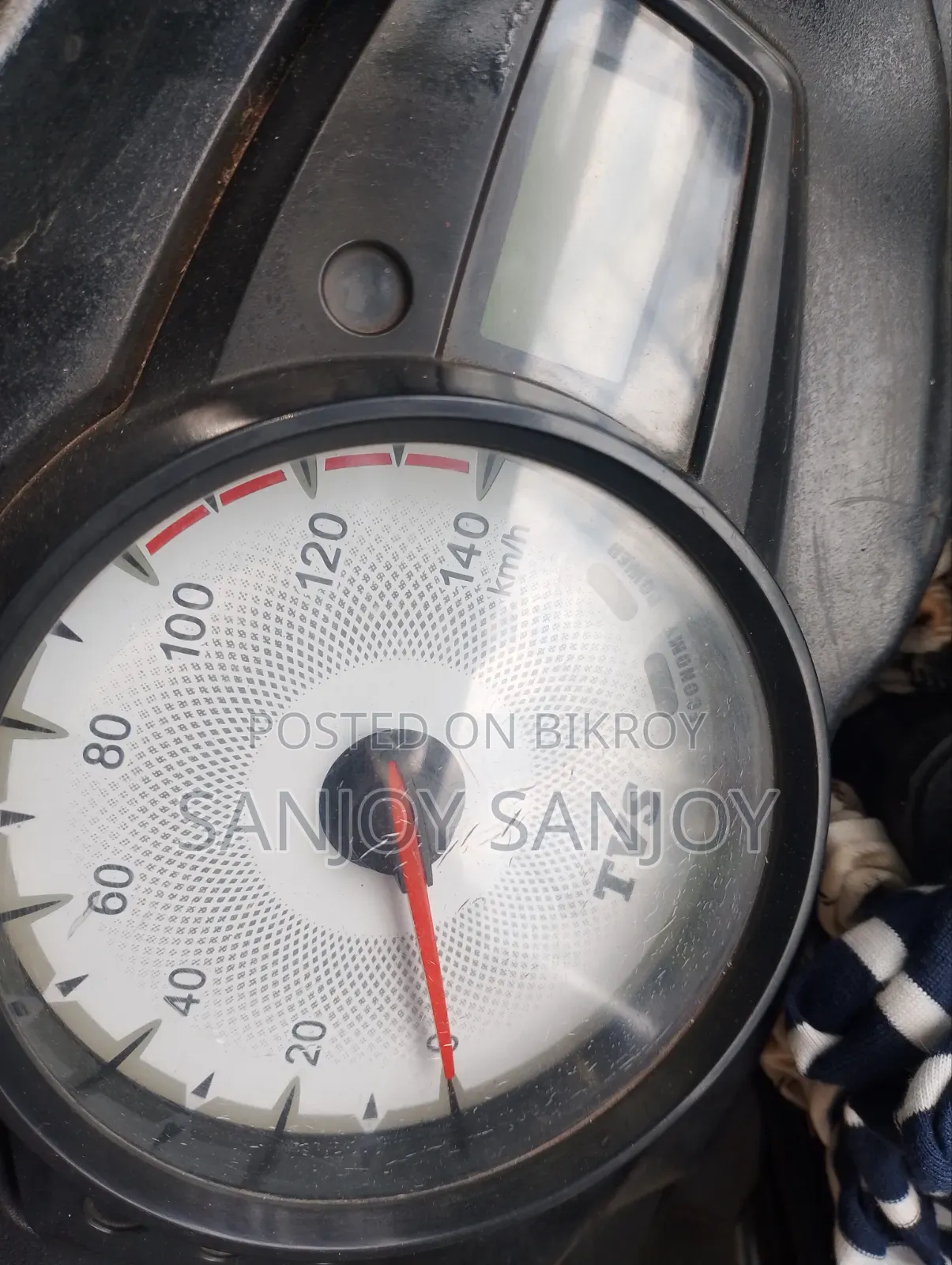 টিভিএস মেট্রো প্লাস ২০১৫ কালো