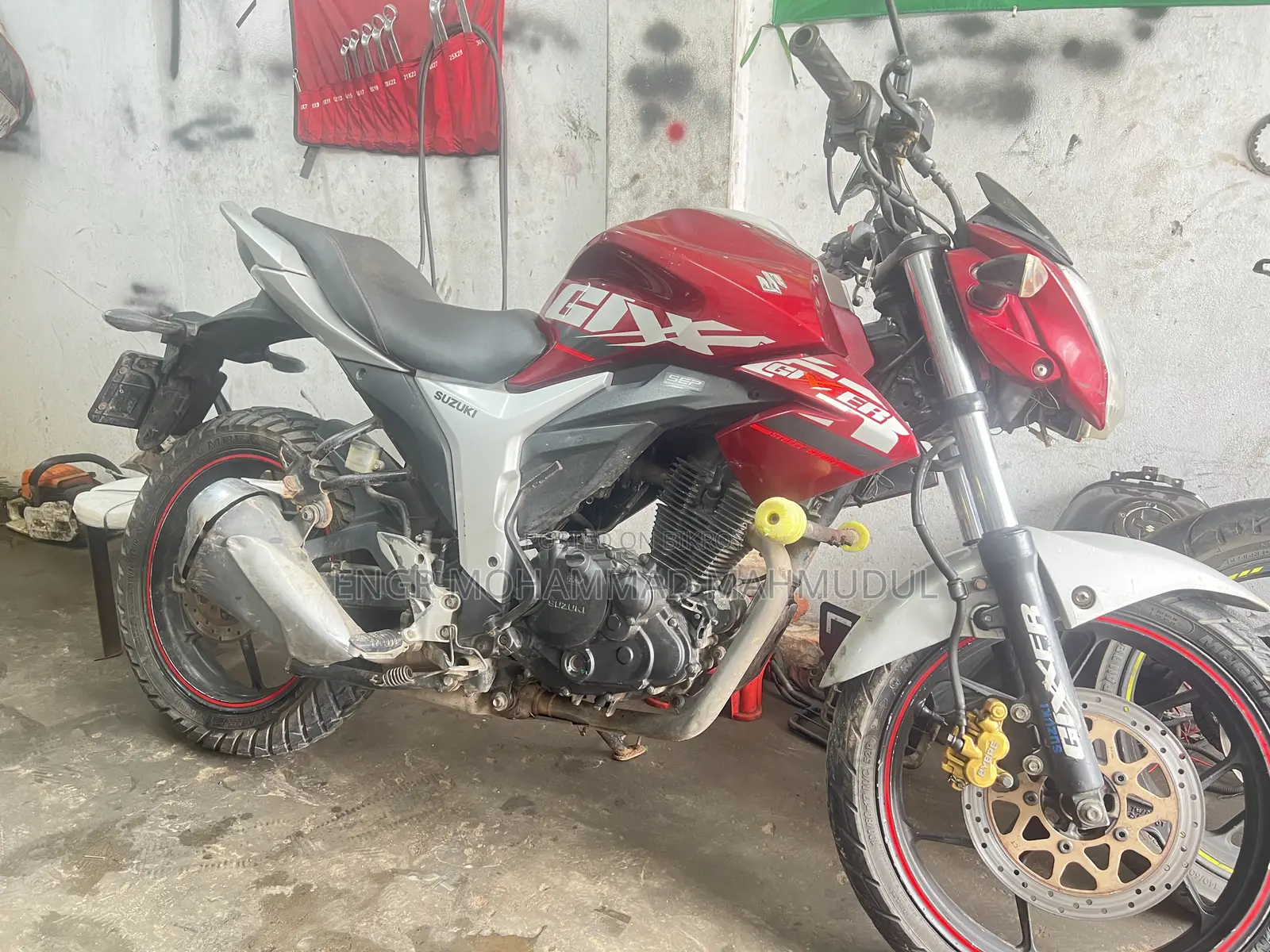 সুজুকি জিক্সার ২০২১ লাল