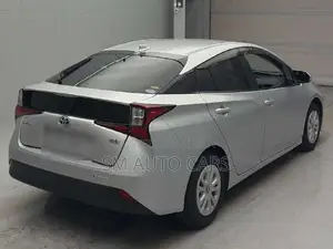 Toyota Prius 2021 Silver
