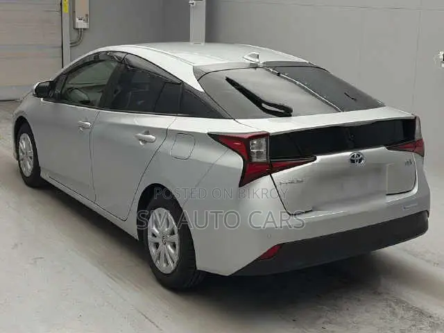 Toyota Prius 2021 Silver