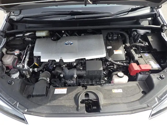 Toyota Prius 2021 Silver