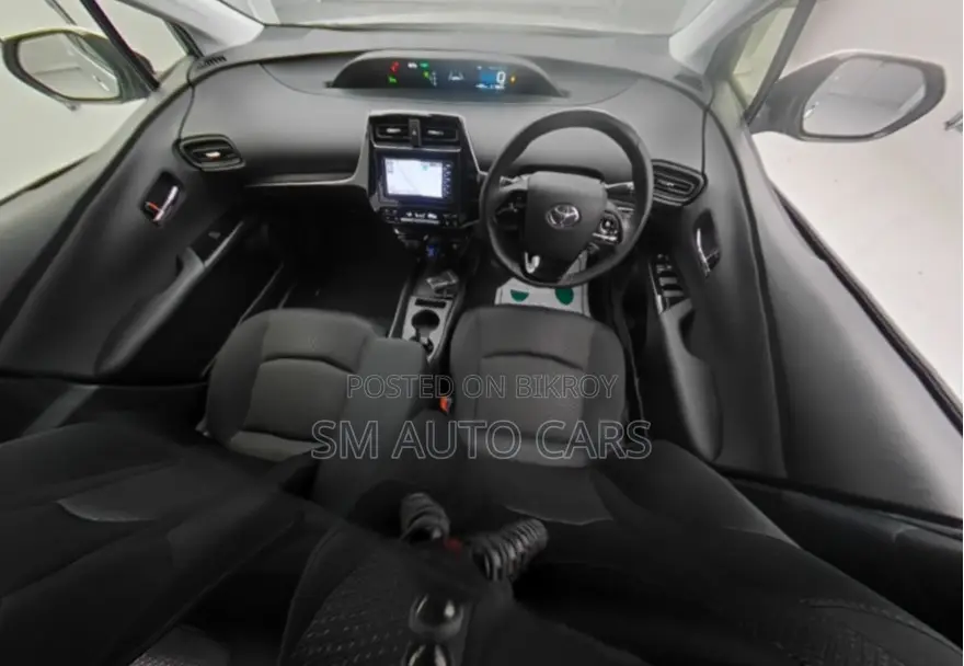 Toyota Prius 2021 Silver