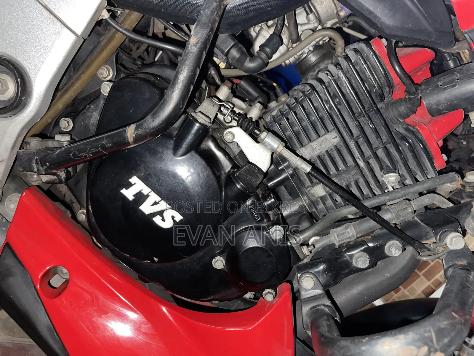 TVS Apache RTR 160 4V 2023 Red