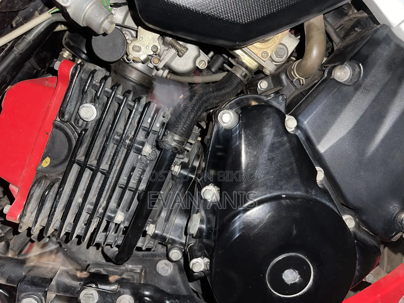 TVS Apache RTR 160 4V 2023 Red