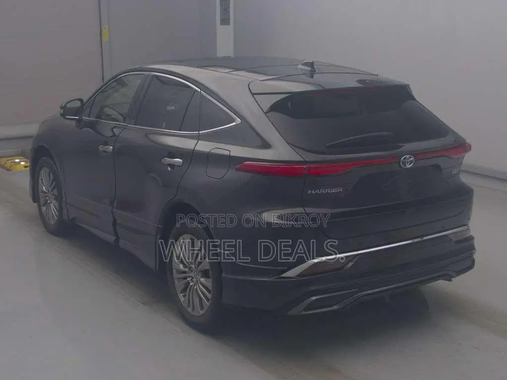 Toyota Harrier 2.5 Hybrid 2021 Black