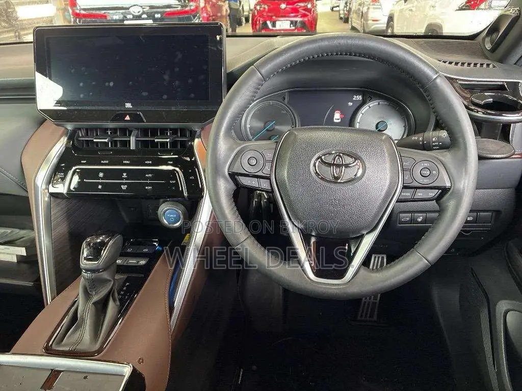 Toyota Harrier 2.5 Hybrid 2021 Black