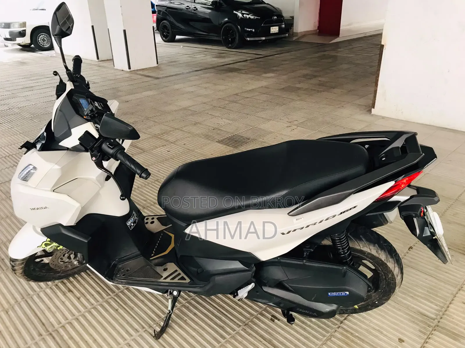হোন্ডা ভারিও ২০২৪ সাদা