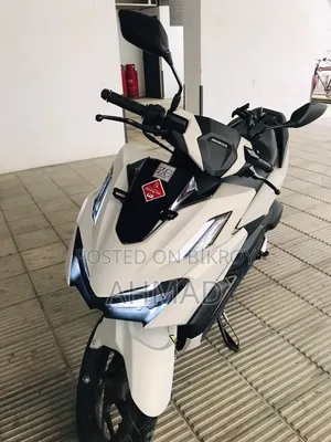 হোন্ডা ভারিও ২০২৪ সাদা