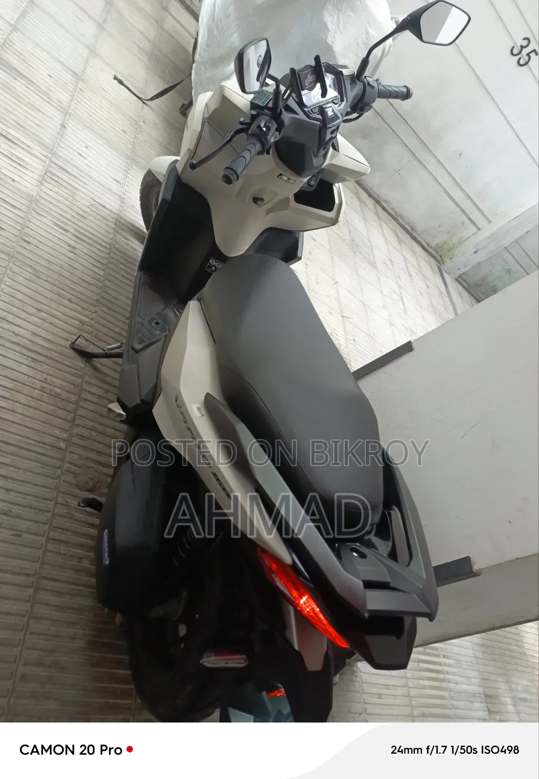 হোন্ডা ভারিও ২০২৪ সাদা