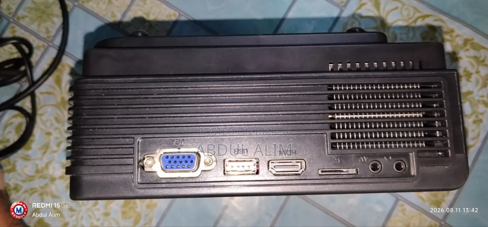 Smart Portable Projector (Model: L36P).