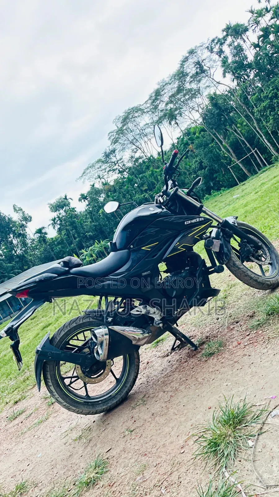 সুজুকি জিক্সার ২০২৩ কালো